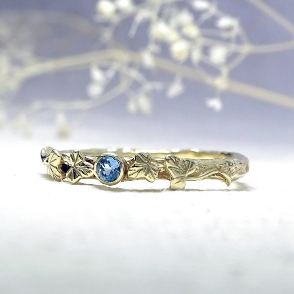 Entwining Ivy Leaves ring, Aquamarine, 2.5mm, 9ct gold - Image 3