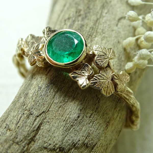 Entwining Ivy Leaves ring, Emerald, 5mm, 9ct gold