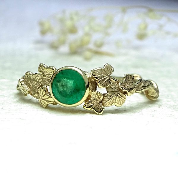 Entwining Ivy Leaves ring, Emerald, 5mm, 9ct gold - Image 2