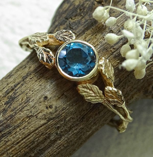 Entwining Leaves, London Blue Topaz, 5mm. 9ct gold - Image 2