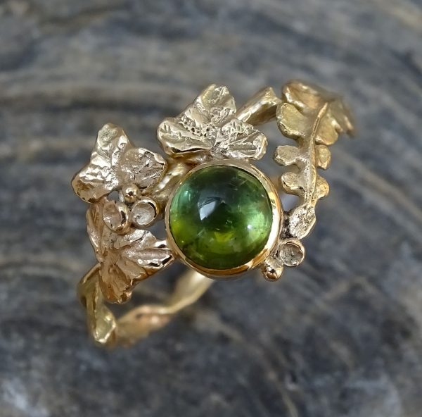 Entwining Fern and Ivy Leaves ring, Green Tourmaline cabochon, 5mm, 9ct gold - Image 2