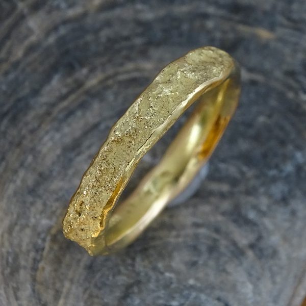 Bark ring, 3mm - 4mm wide, 9ct gold