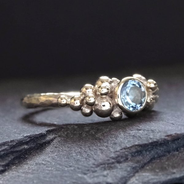 Seed Cluster ring, 5mm Aquamarine, 9ct gold - Image 3