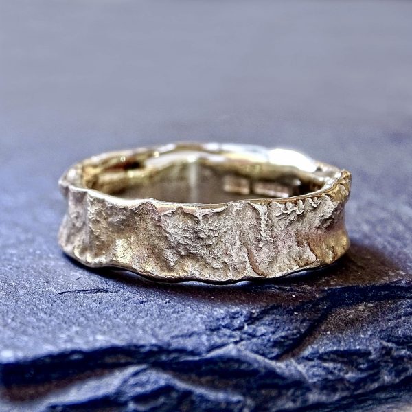 Bark ring, 5mm - 6mm wide, 9ct yellow gold